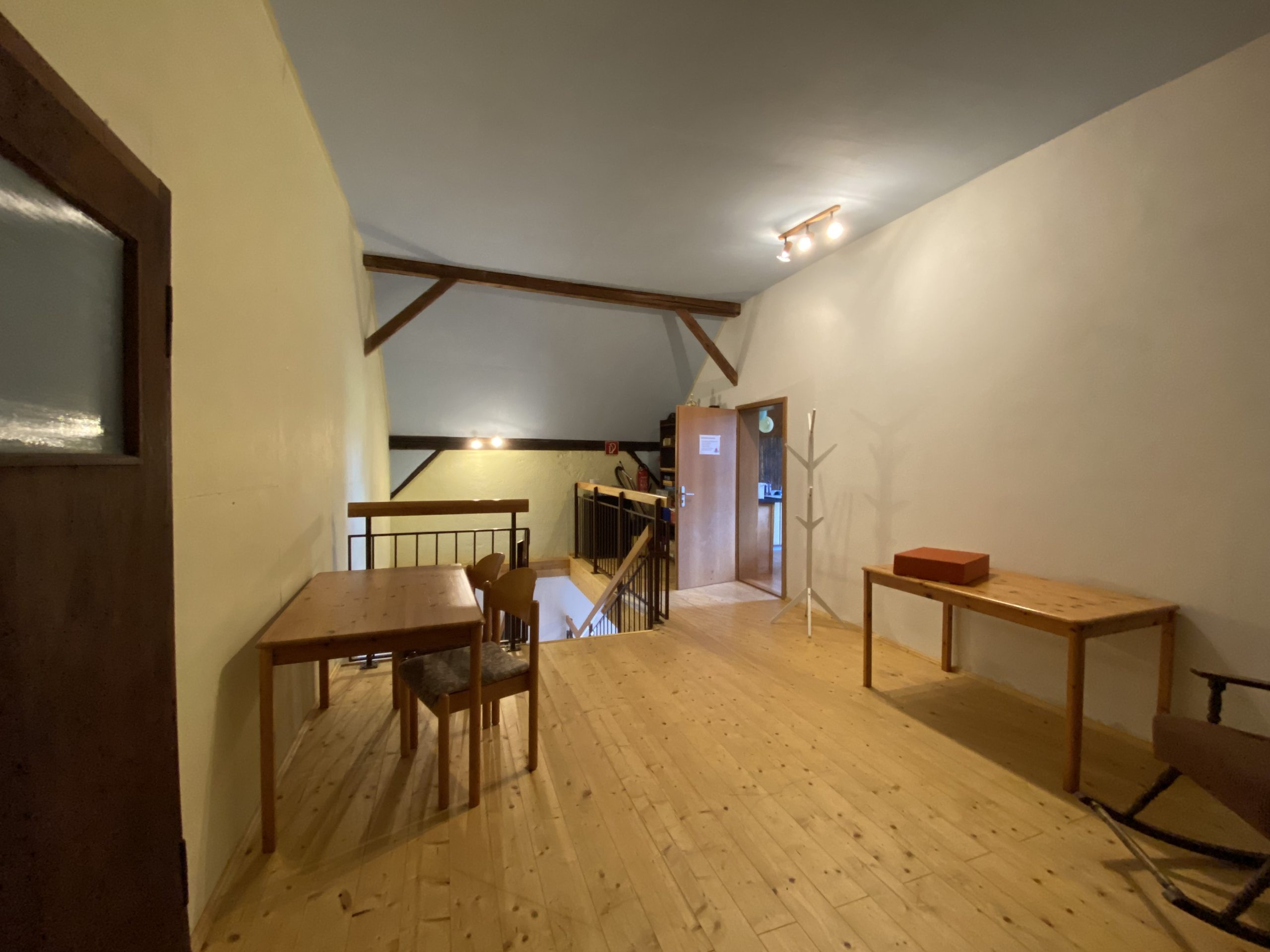 Zustand Vorraum vor Gruppenraum vor Erweiterung